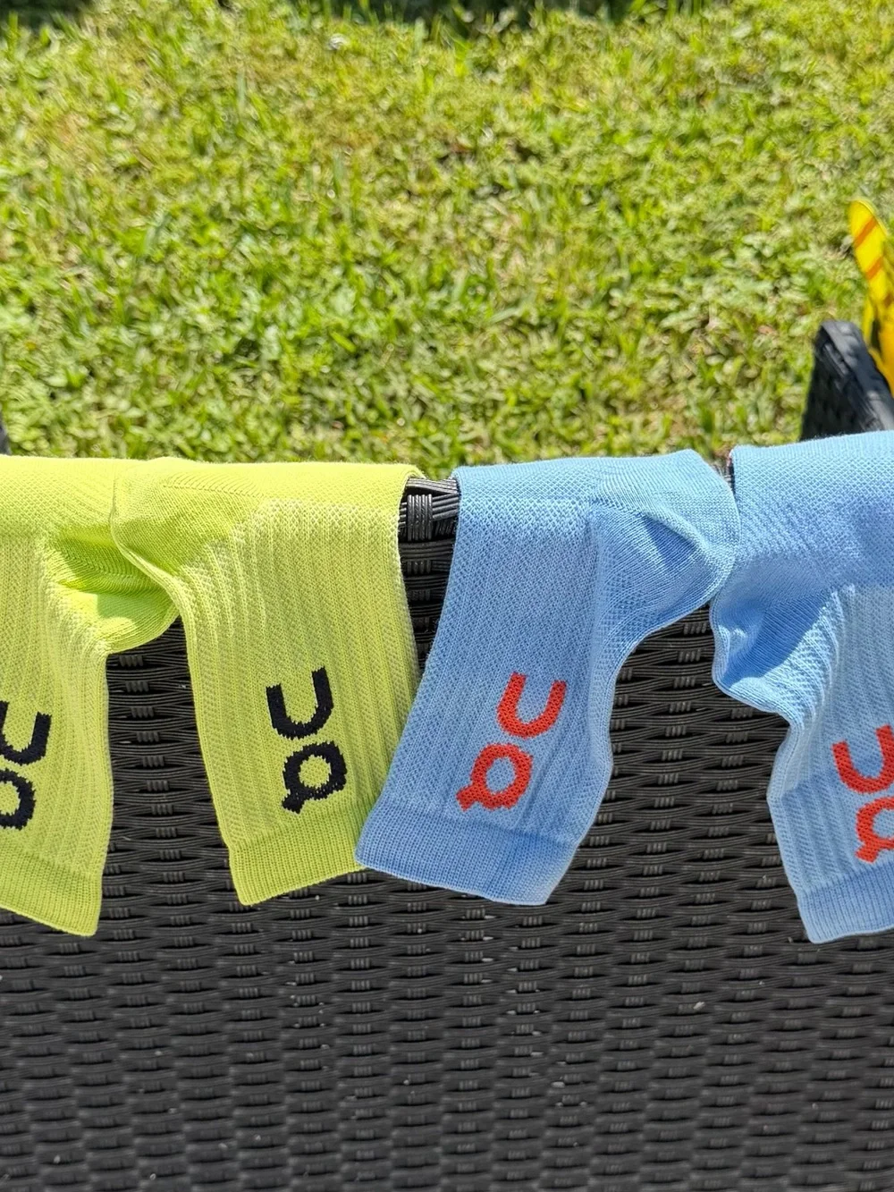 On Running Cloud Socks Half-Caff Unisex set of 2 Size Medium Authentic